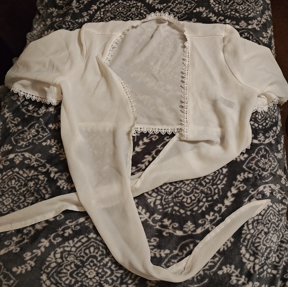 SHEIN Cream White Lace-Trimmed Blouse
